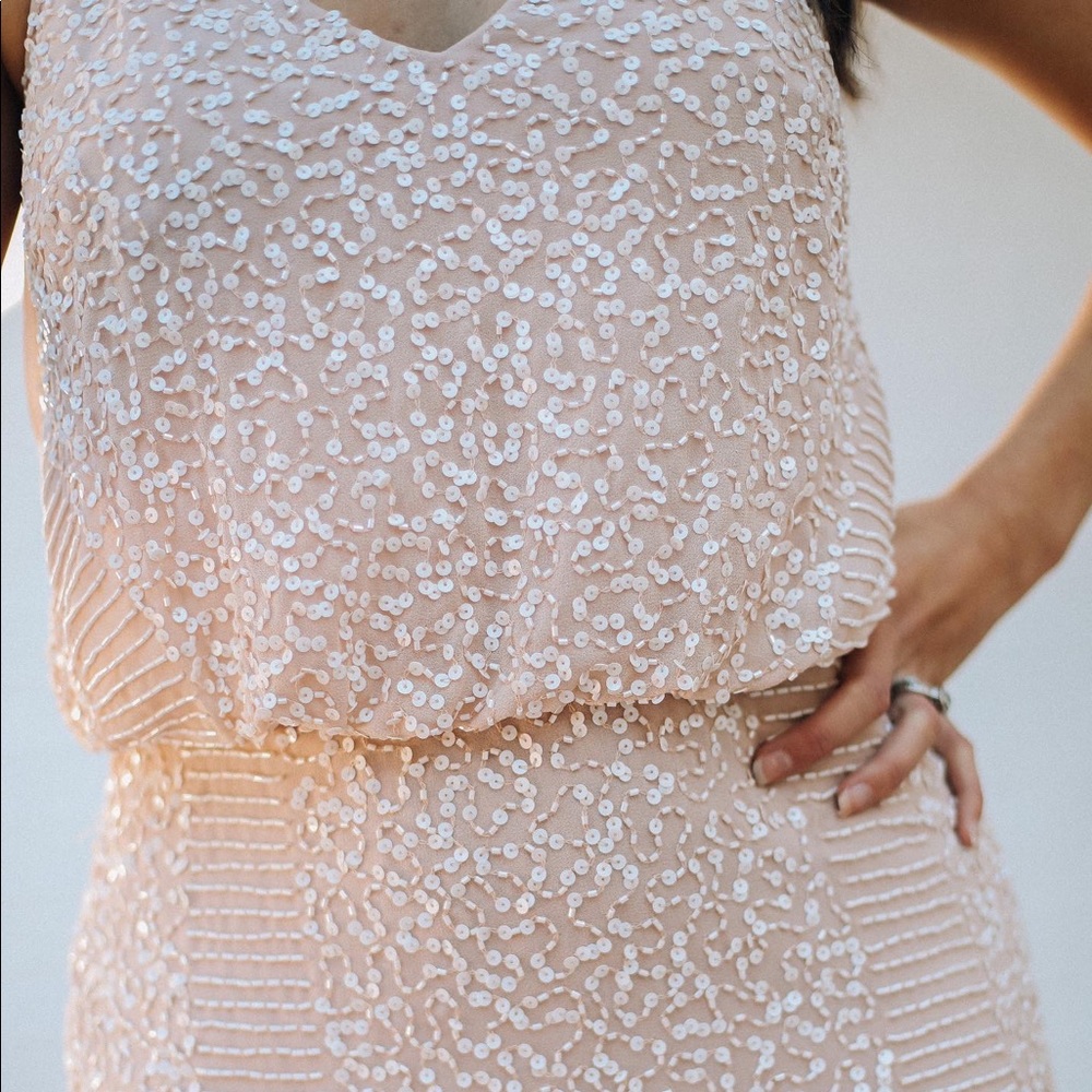 Gianni Bini cream sequin Dress with keyhole back!